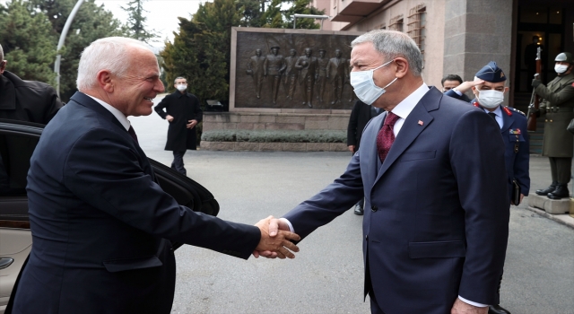 Milli Savunma Bakanı Akar, KKTC Cumhuriyet Meclisi Başkanı Töre ile görüştü