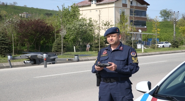 Jandarmadan Ramazan Bayramı öncesi dron destekli trafik denetimi