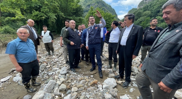 Bakan Kurum, Karabük’te selden etkilenen bölgelerde incelemede bulundu