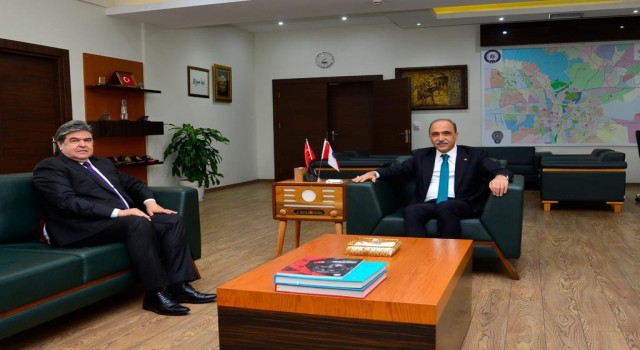 Devlet Bahçeli'den, yaralı polislere "Geçmiş olsun" mesajı! "Devletimizin yanındayız!"