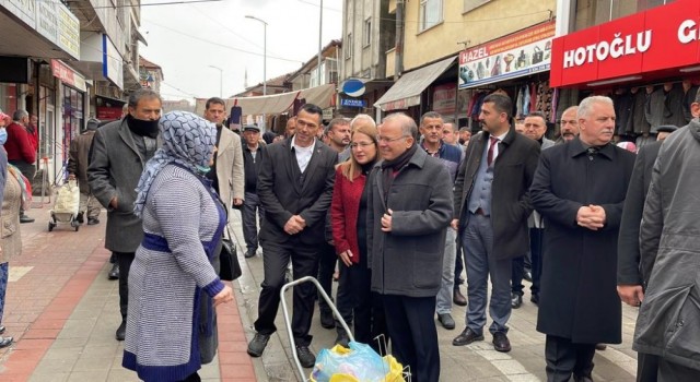 Zonguldak'ın Çaycuma ilçesine bağlı Perşembe Beldesinde Vatandaşlarla Bir Araya Geldi