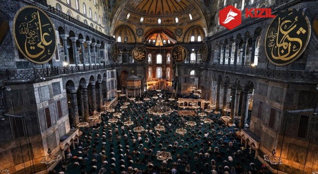 Diyanet İşleri Başkanlığı'na göre Ramazan Bayramı namaz saatleri belli oldu