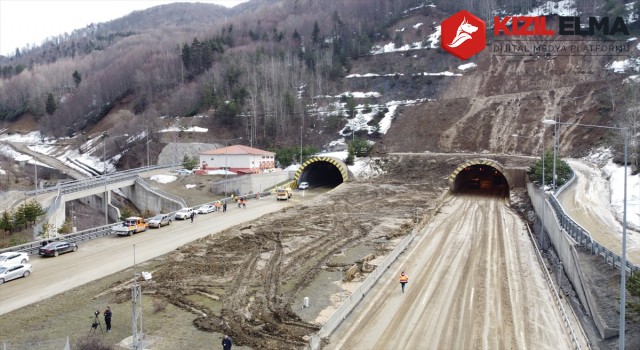 Heyelan sonrası Bolu Dağı Tüneli'nde yol açma çalışmaları sürüyor