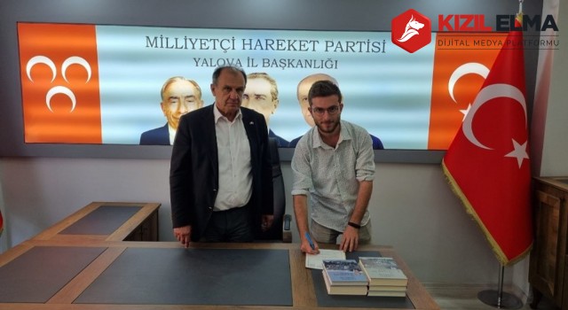 CHP Yalova İl Başkan Yardımcılığı’ndan istifa edip MHP’ye katıldı