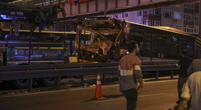 Avcılar'daki metrobüs kazasında yaralananlar yaşadıklarını anlattı