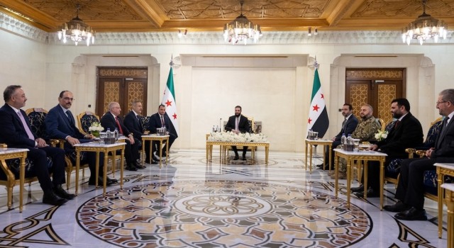 Şam yönetimi ile terör örgütü YPG/SDG arasında, ateşkes ve kademeli entegrasyon.