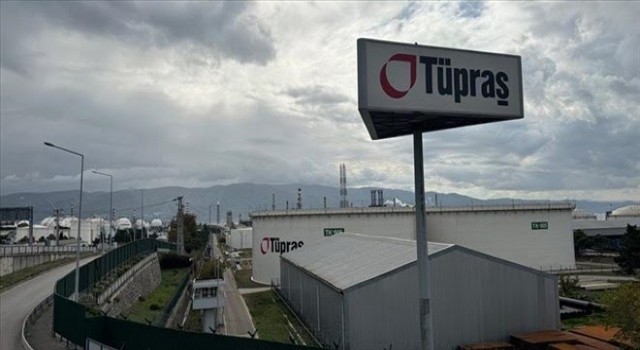 TÜPRAŞ İzmit Rafinerisi'nde patlama meydana geldi.