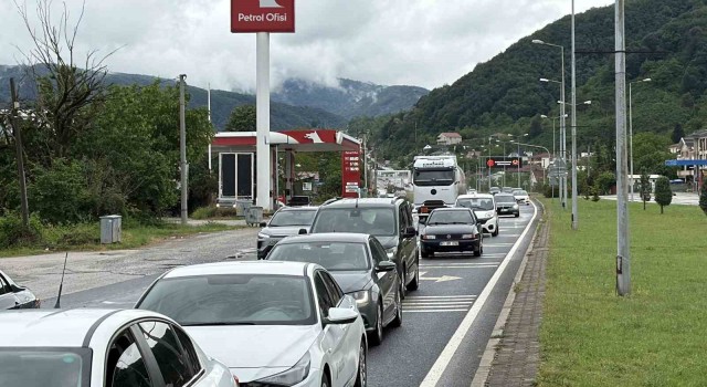 Bayram tatilinden dönüş yoğunluğu başladı