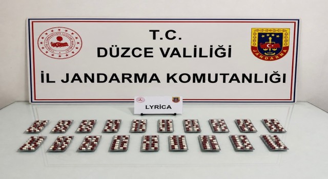 İl dışından Düzce’ye uyuşturucu sevkiyatına jandarma engeli