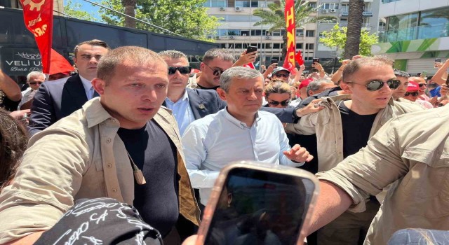 İzmir’de Özgür Özel mitingine polis müdahalesi