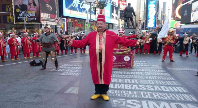 Mehter Takımı New York’un Times Meydanı’nda büyük ilgi gördü