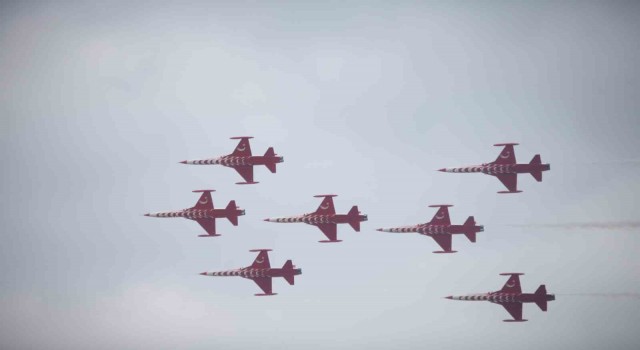 Türk Yıldızları Konya’da nefes kesti