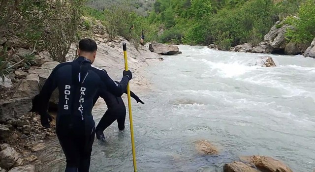 Çayda kaybolan gencin çocuklara boks öğretirken görüntüleri ortaya çıktı