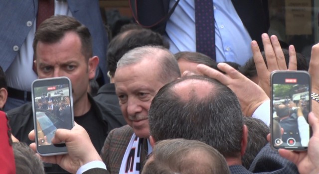 Cumhurbaşkanı Erdoğan, Edirne’de vatandaşlarla sohbet etti