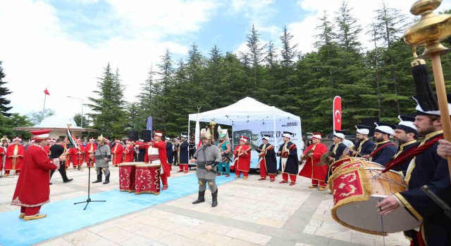 İnegöl Fatihi Turgut Alp kabri başında anıldı