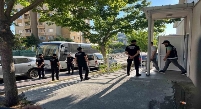 Uyuşturucu operasyonunda gözaltına alınan ünlüler adliyeye sevk edildi