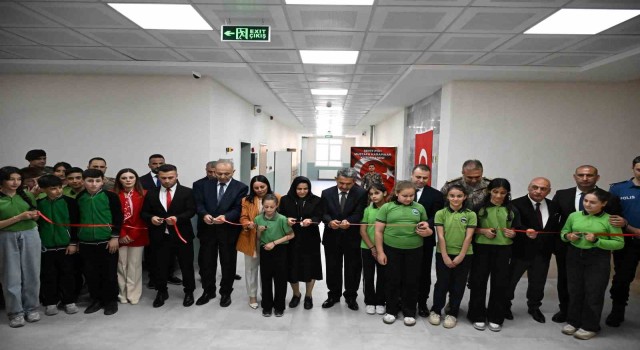 Vali Ekici: ”Bu topraklar için can vermeye hazır bir milletiz”