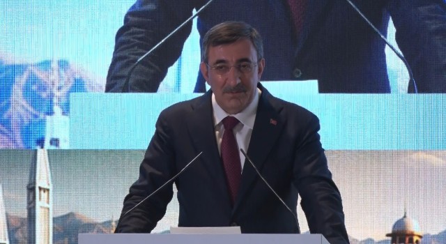 Cumhurbaşkanı Yardımcısı Yılmaz: ”Pakistan ile ikili ticaret hacmimizi yakın gelecekte 5 milyar dolara çıkarmayı hedefliyoruz”