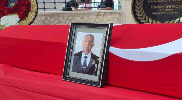 Didimli Kıbrıs Gazisi askeri törenle son yolculuğuna uğurlandı