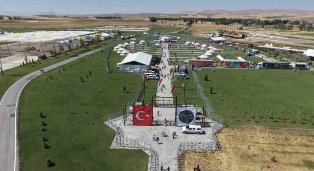 Malazgirt Zaferi’nin 955’inci yıl dönümü etkinlikleri coşkuyla devam etti