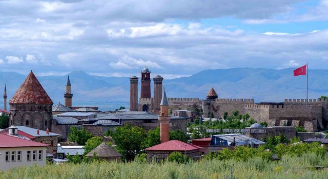 Osmanlı’nın Erzurum’a verdiği değer bu belgede saklıydı