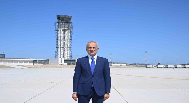 Ulaştırma ve Altyapı Bakanı Abdulkadir Uraloğlu: ”2026 yılının başından bu yana 237 bin 40 kişi İHA pilotu olmak için başvuruda bulundu”