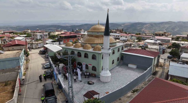 Asrın felaketinin ardından Hatay’da inşa edilen 135’inci cami ibadete açıldı