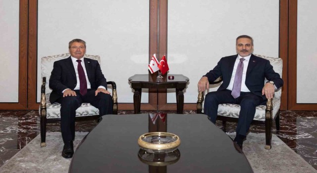 Bakan Fidan, KKTC Başbakanı Üstel ile görüştü