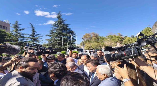Davutoğlu ifade vermek üzere Ankara Adliyesi’ne geldi