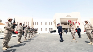 Bakan Akar, Katar Türk Birleşik Müşterek Kuvvet Komutanlığı’nda incelemelerde bulundu: