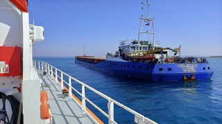 GÜNCELLEME Çanakkale Boğazı’nda karaya oturan yük gemisi kurtarıldı