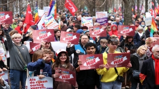 Rusya’nın Ukrayna’ya saldırıları Belçika’da protesto edildi