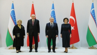 Cumhurbaşkanı Erdoğan, Özbekistan Cumhurbaşkanı Mirziyoyev tarafından resmi törenle karşılandı