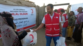 Türk Kızılayından Yemen’de 750 sığınmacıya iftar