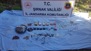 Şırnak’ın Silopi ilçesi kırsalında toprağa gömülü bir çok patlayıcı madde ele geçirildi