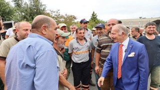 Bayrampaşa Belediye Başkanı Atila Aydıner, işçilerle buluştu