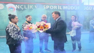 Avrupa Şampiyonu ve ikincisine coşkulu karşılama