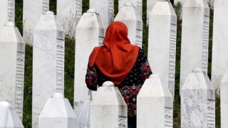 Saraybosna’daki ”savaş turizmi” katılımcıları, en güzel kadınları vurmak için birbiriyle yarışmış