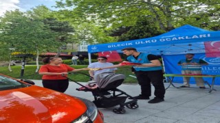 Ülkü Ocakları’ndan Anneler Günü’nde kadınlara hediye