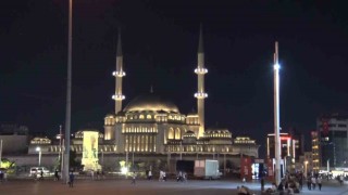 15 Temmuz’un 10. yıl dönümünde İstanbul’da camilerde sela okundu