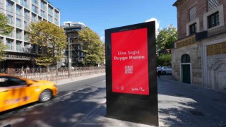 81 ildeki billboardlarda yer alan QR kodlu mesajlar merak uyandırdı