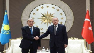 Cumhurbaşkanı Erdoğan, Kazakistan Cumhurbaşkanı Tokayev’i törenle karşıladı