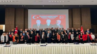 MHP Manisa bir ilki gerçekleştirerek dünün ve bugünün kadrolarını buluşturdu