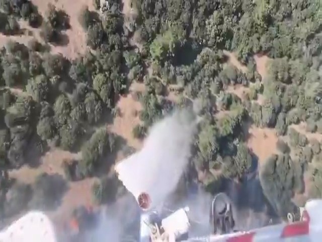 Çanakkale'deki orman yangınına havadan ve karadan müdahale sürüyor
